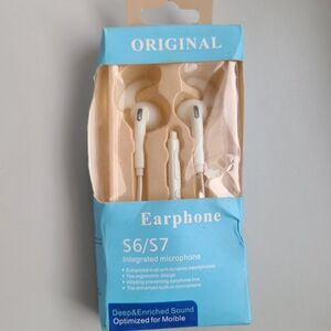 White Earphones with Microphone